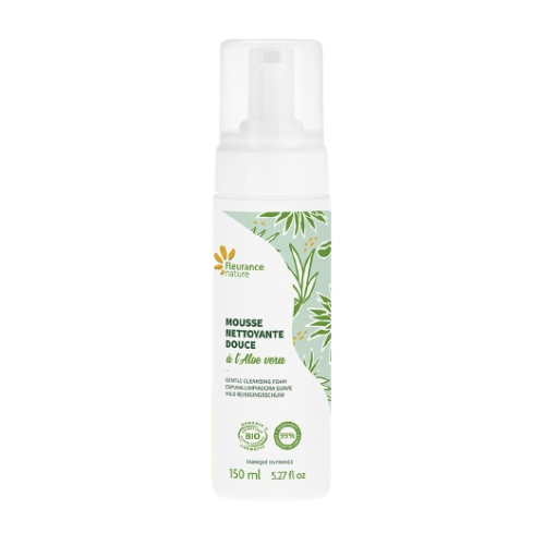 Espuma de limpeza facial.